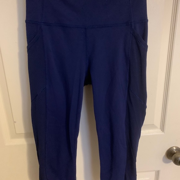 Blue lululemon tights size 6 - Picture 2 of 5